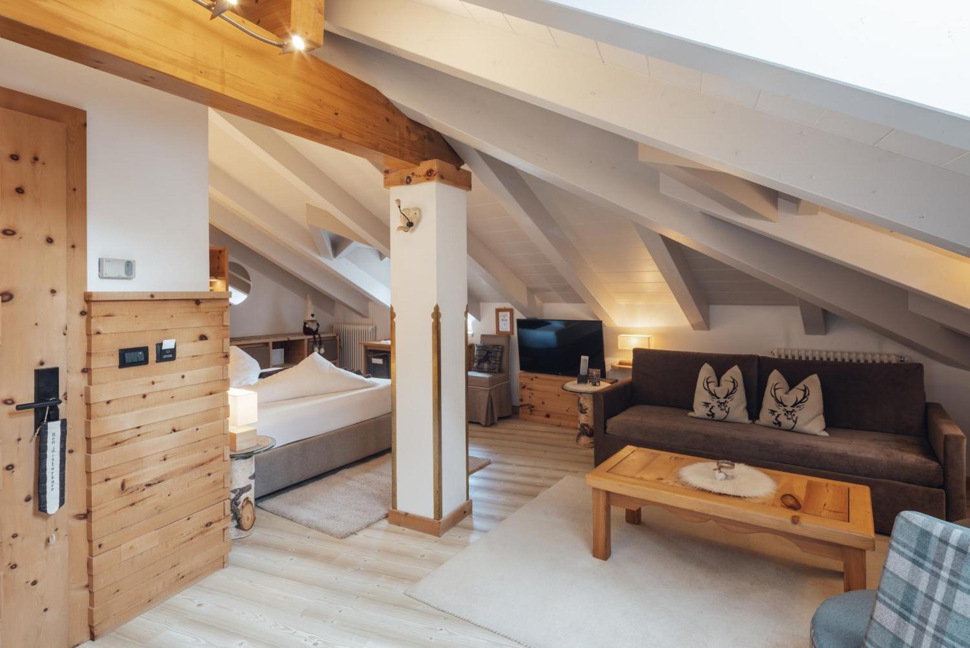 Hotel Garni Laurino Cavalese Εξωτερικό φωτογραφία