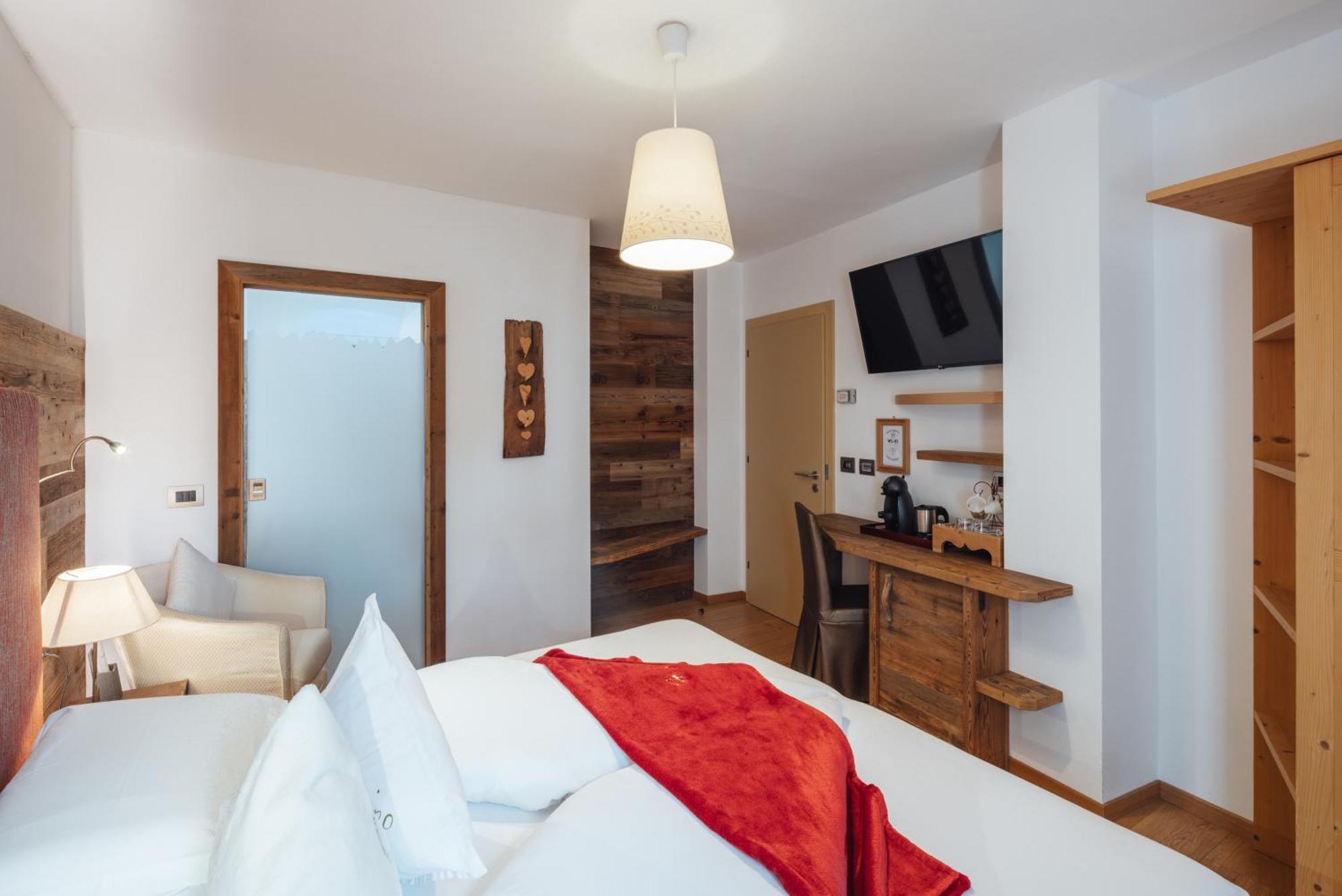 Hotel Garni Laurino Cavalese Εξωτερικό φωτογραφία
