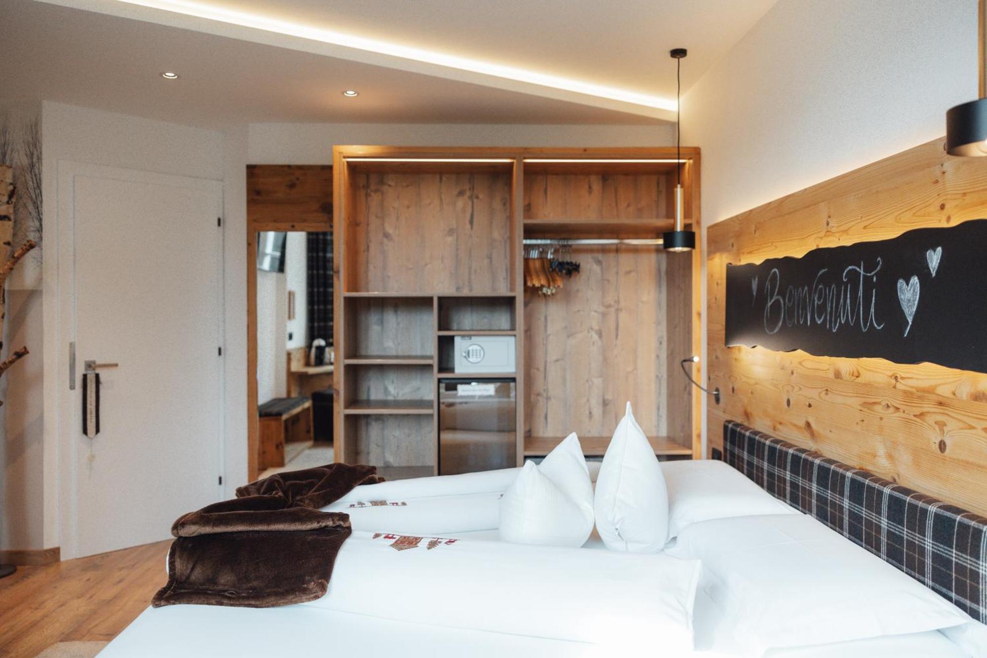 Hotel Garni Laurino Cavalese Εξωτερικό φωτογραφία
